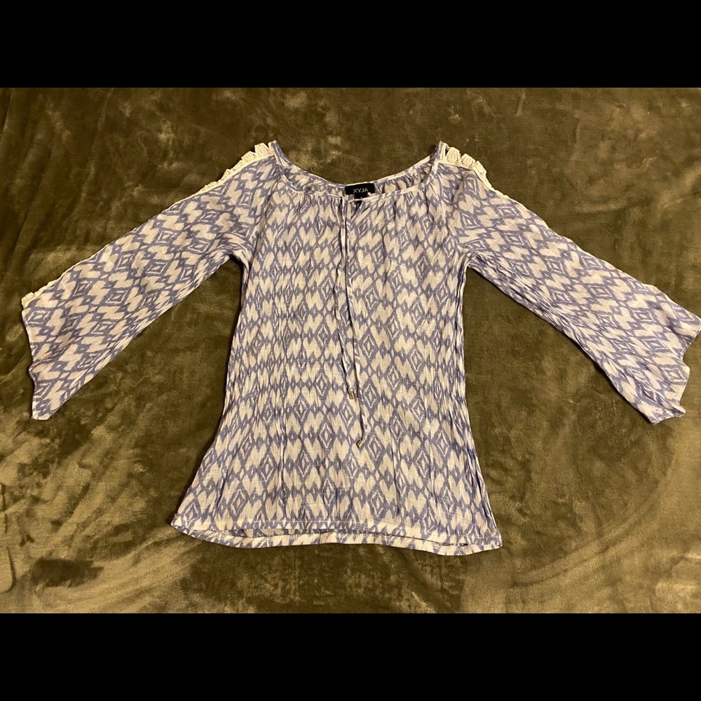 BLOUSE